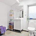 4 Bedroom In *