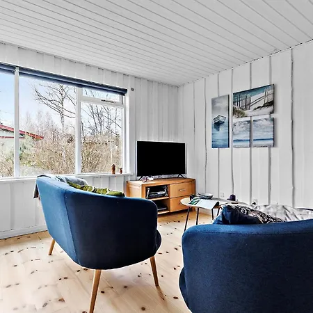 4 Bedroom In *