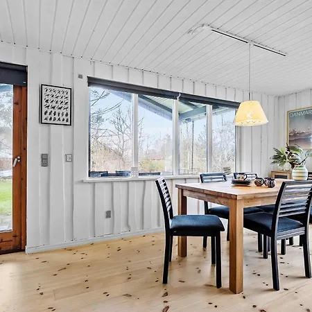 Σπίτι διακοπών 4 Bedroom In Ebeltoft