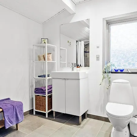 4 Bedroom In *